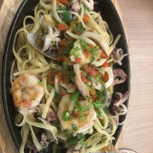 linguinni de mariscos 