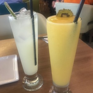 limonada y bebida de maracuya 