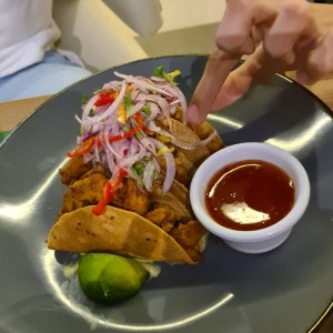 Piqueos Latinoamericanos - Fish Marea Tacos