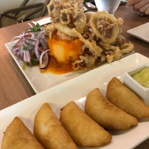 Piqueos Latinoamericanos - Empanadas Criollas 