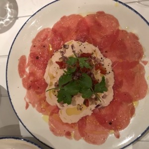 carpaccio de vitelo tonnato