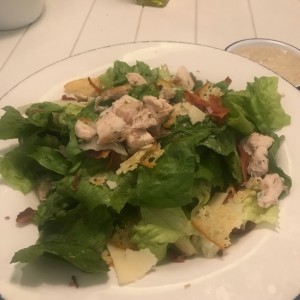 ensalada ceasar con pollo 