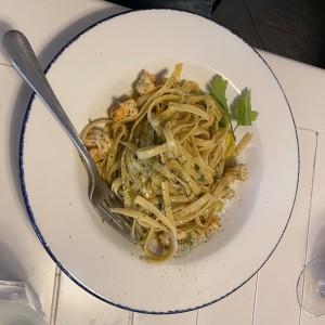 Fetuccini Aglio, Olio E Gamberetti