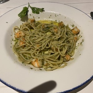 Fetuccini Aglio, Olio E Gamberetti