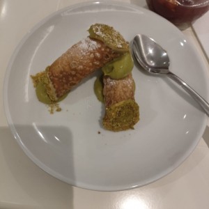 Masa de hojaldre relleno de pistacho 