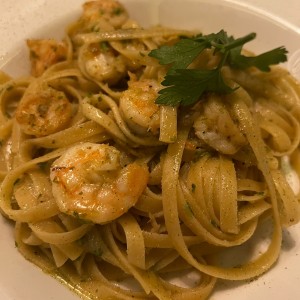 Fetuccini Aglio, Olio E Gamberetti