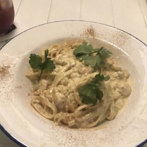 linguini con camarones en salsa blanca