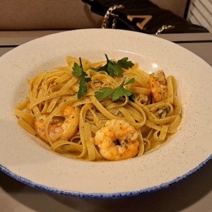 Fetuccini Aglio, Olio E Gamberetti