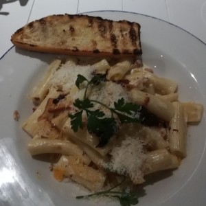 rigatoni ni carbonara