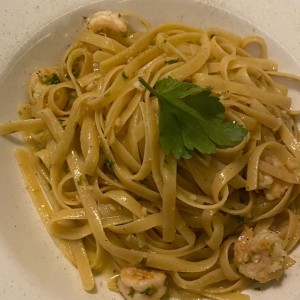 Fetuccini Aglio, Olio E Gamberetti