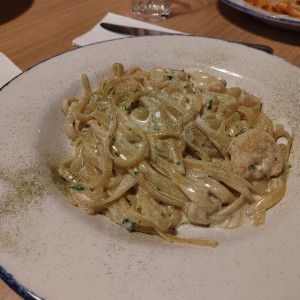 Fetuccini Aglio, Olio E Gamberetti