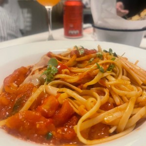 Linguini Al Filetto Di Pomodoro