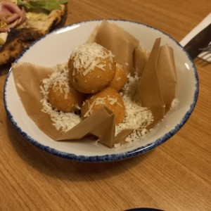 Arancini Cacio e Pepe