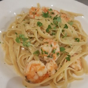 linguini aglio olio e gamberi