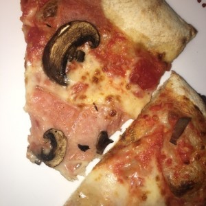 Piezas Tradicionales - Prosciutto Funghi