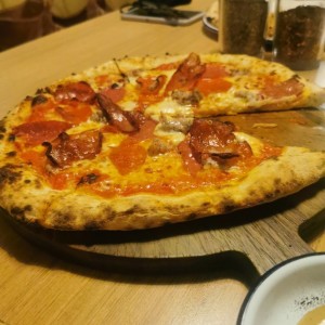 Piezas Tradicionales - Pizza Carnivor