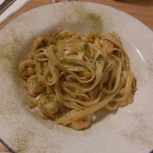 Fetuccini Aglio, Olio E Gamberetti