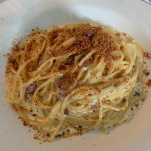 spaghetti alfredo e prosciutto