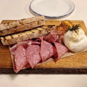 La Salumeria