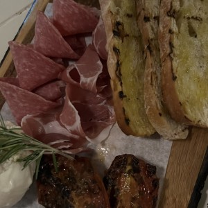 La Salumeria