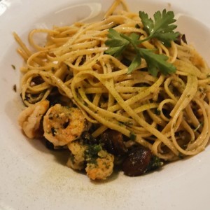 Fetuccini Aglio, Olio E Gamberetti