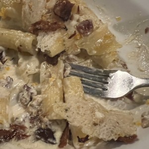 Rigatoni Ni Carbonara Ni Alfredo