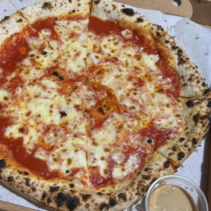 Pizzas Tradicionales - Pizza Carnivor