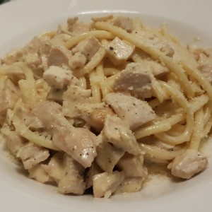 Pasta Caccio e Pepe con pollo