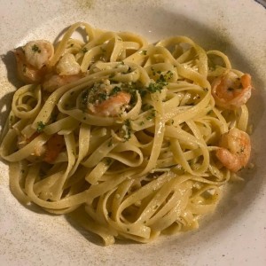 Fetuccini Aglio, Olio E Gamberetti