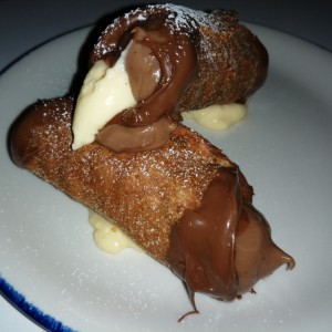 Canollis de nutella y crema pastelera