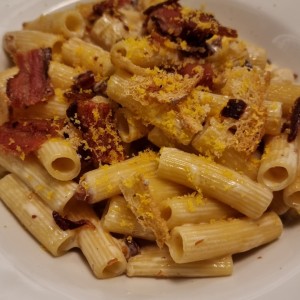 Rigatoni Ni Carbonara Ni Alfredo