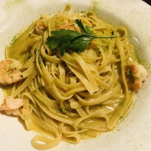 Fetuccini Aglio, Olio E Gamberetti