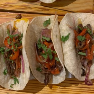 tacos arrachera