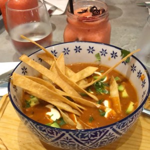 sopa de tortilla