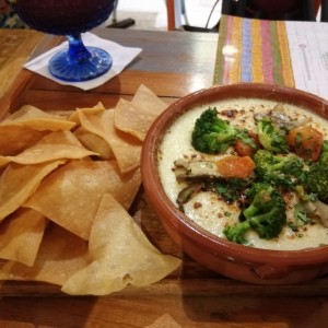 queso fundido con vegetales