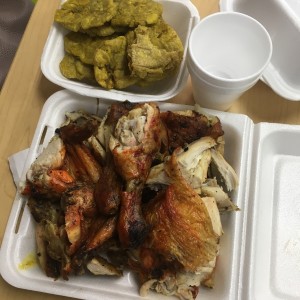 Pollo Asado entero con patacones