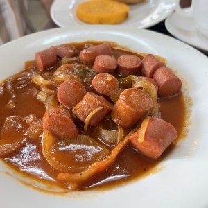 Salchicha guisada