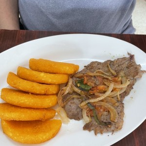 Bistec de Carne y Tortilla más tortillas adicionales 