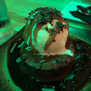 Postre Malo - Brownie con Helado