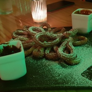 POSTRE MALO - CHURROS MALO