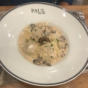 raviolli de hongos con nueces