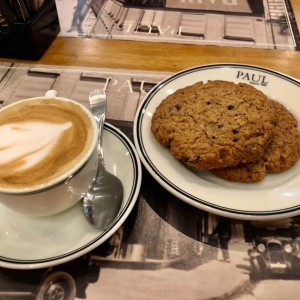 Cappucino y galletas de avena