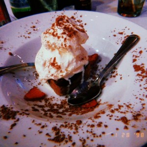 brownie con helado