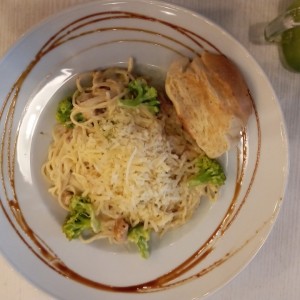 spaghetti con pollo