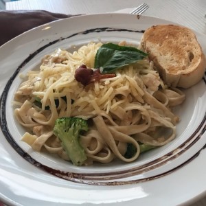 pasta alfredo