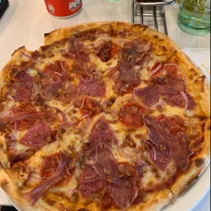 Pizza Cuatro Carnes