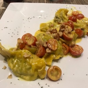 Ravioli di tuna