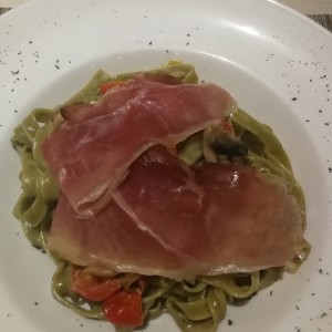 pasta verde con jamon serrano