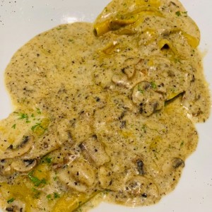 ravioli asobuco y hongos