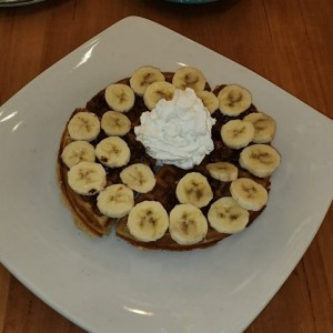 Waffle con nutela y banano